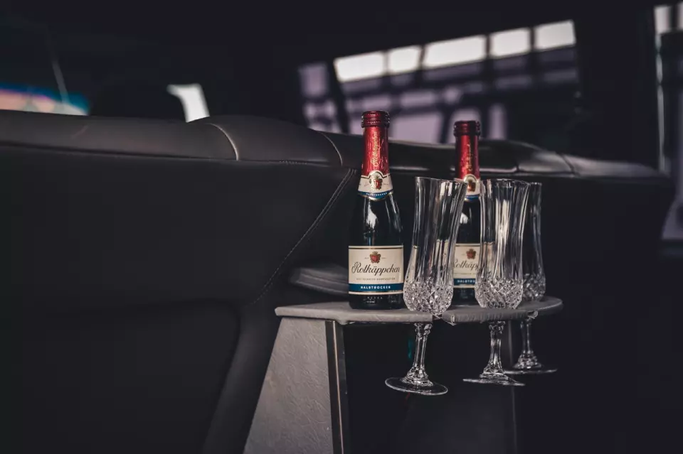 photo gallery image 01