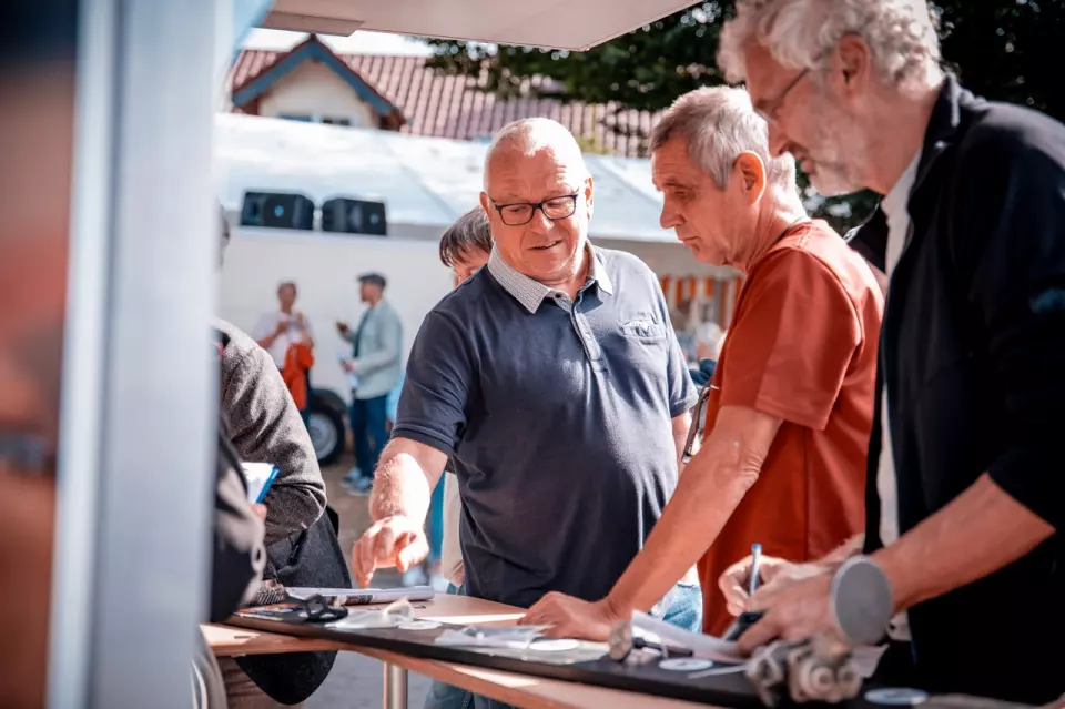 photo gallery image 01