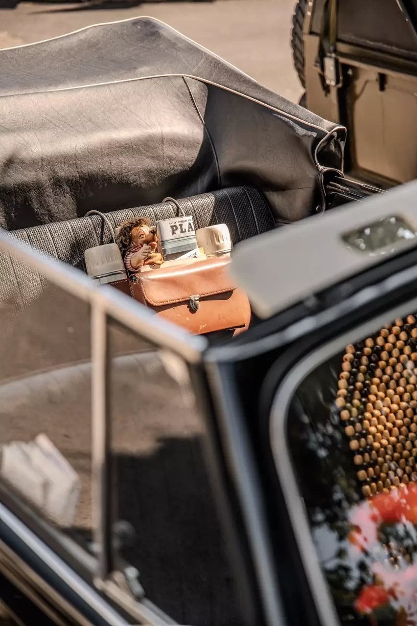 photo gallery image 01