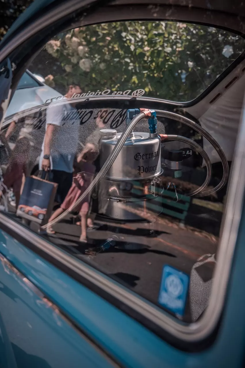 photo gallery image 01