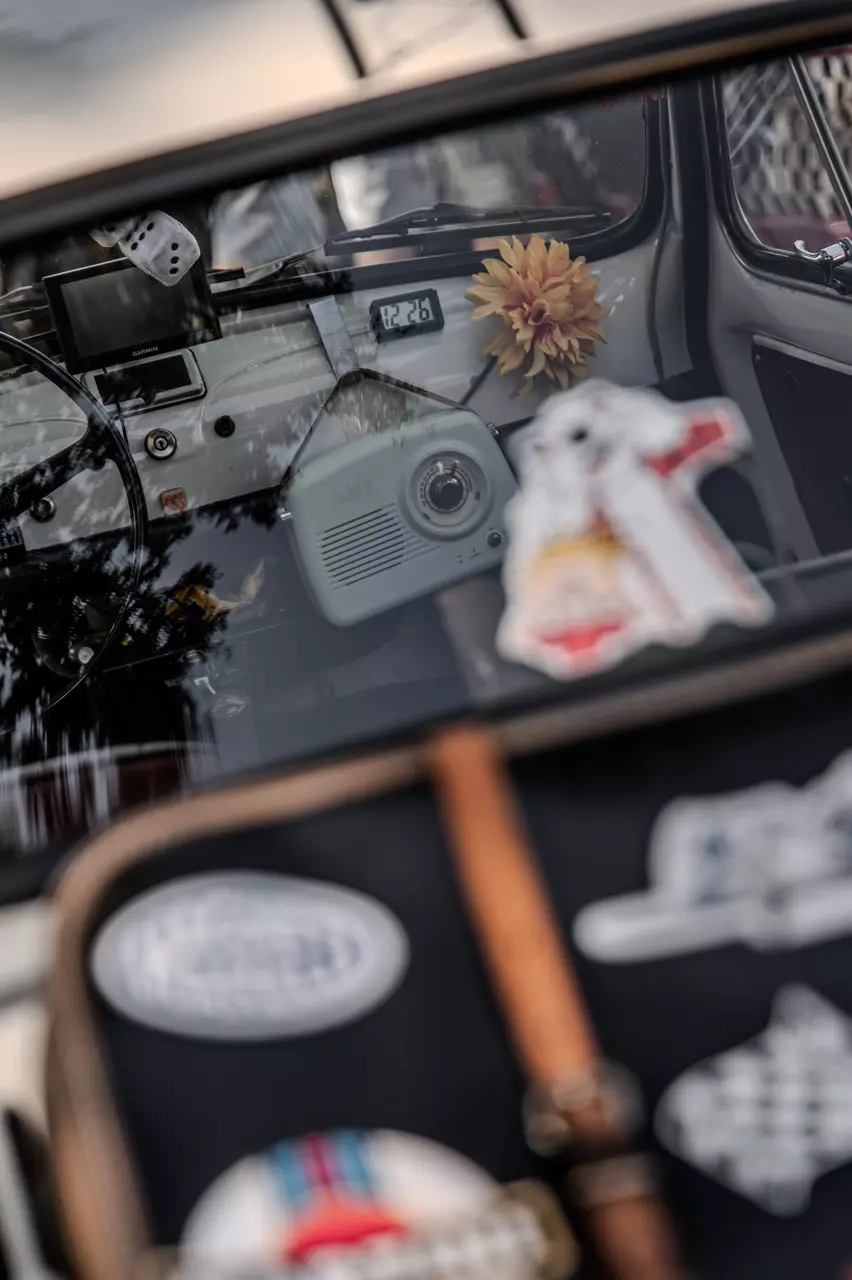 photo gallery image 01