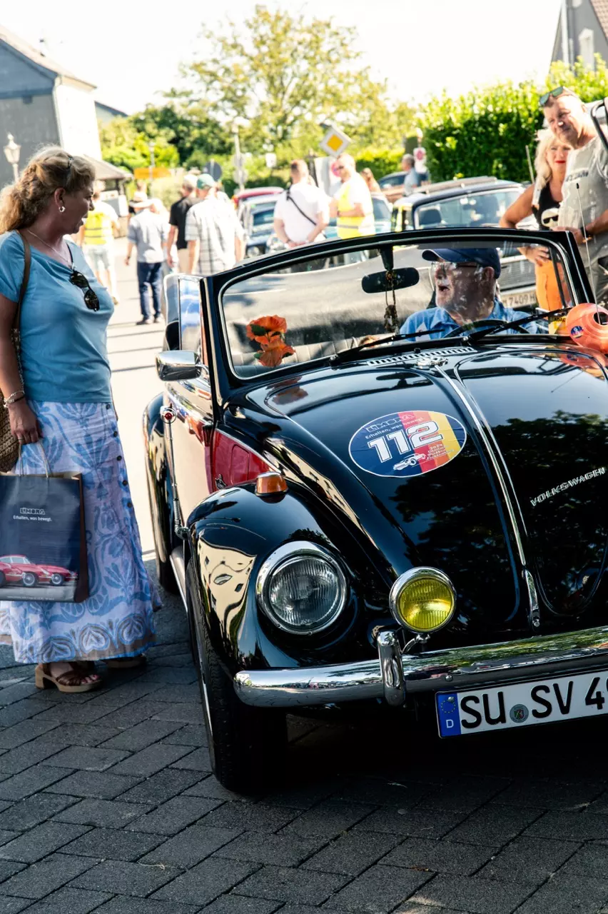 photo gallery image 01