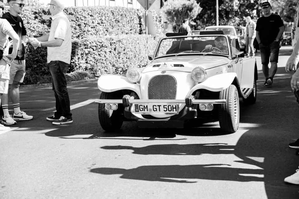 photo gallery image 01