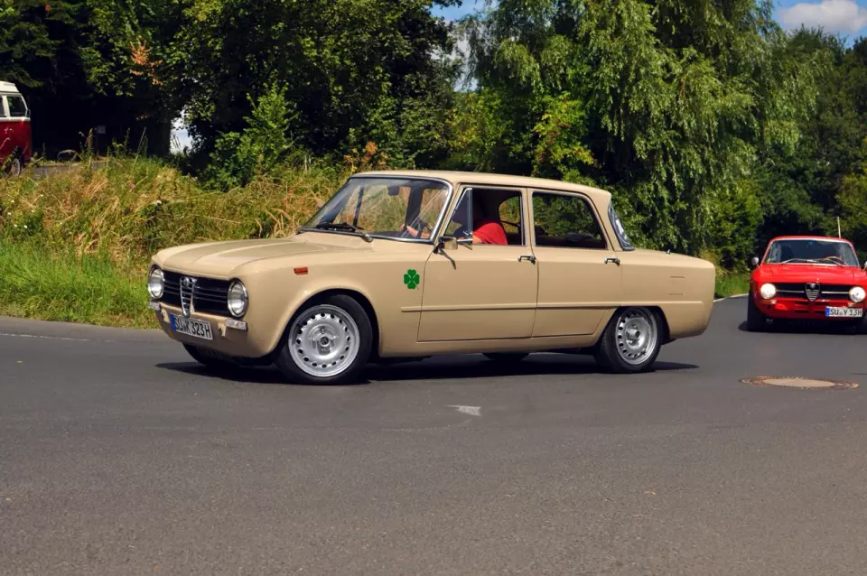 photo gallery image 01