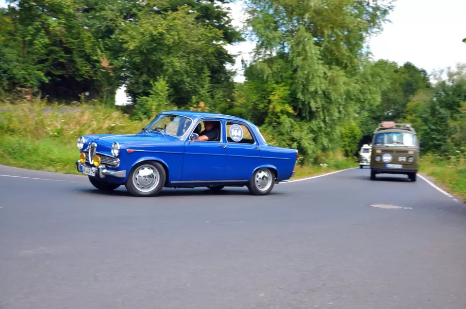 photo gallery image 01