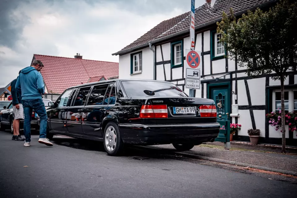 photo gallery image 01