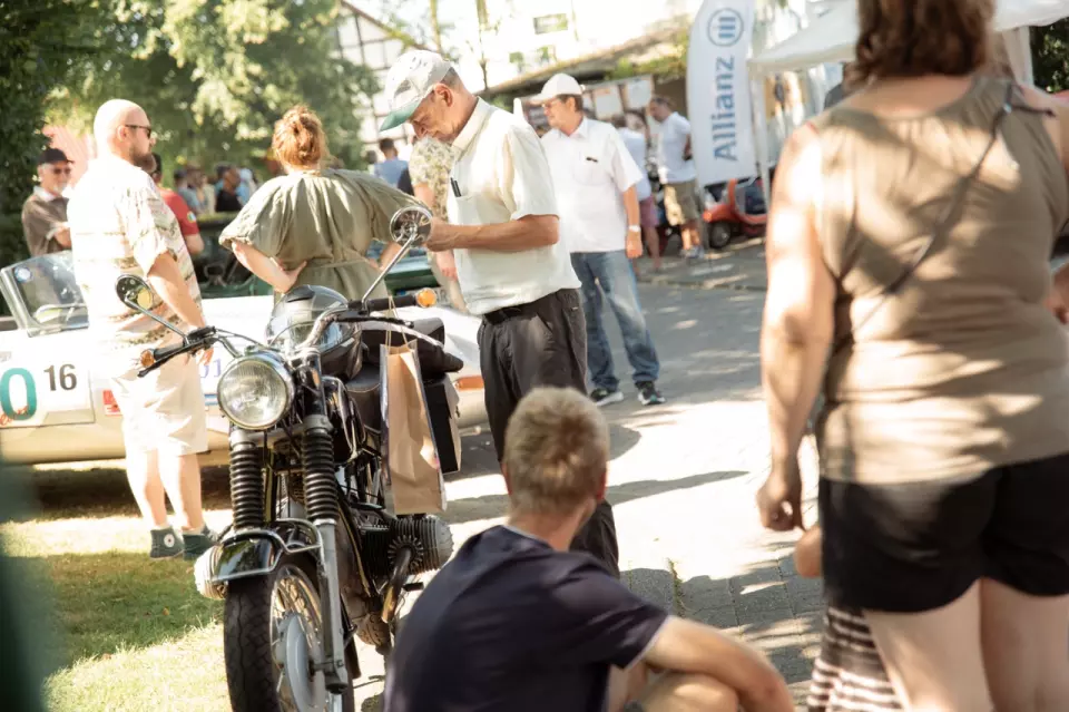 photo gallery image 01