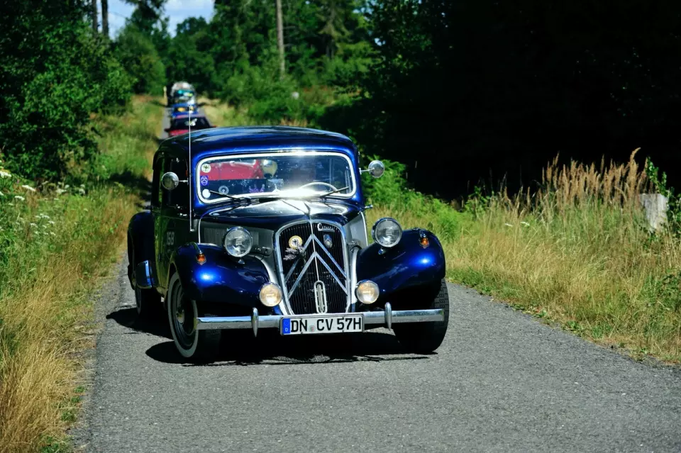 photo gallery image 01