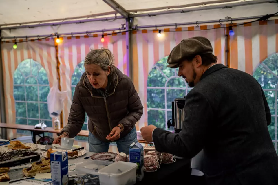 photo gallery image 01