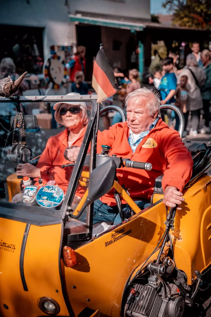 photo gallery image 01