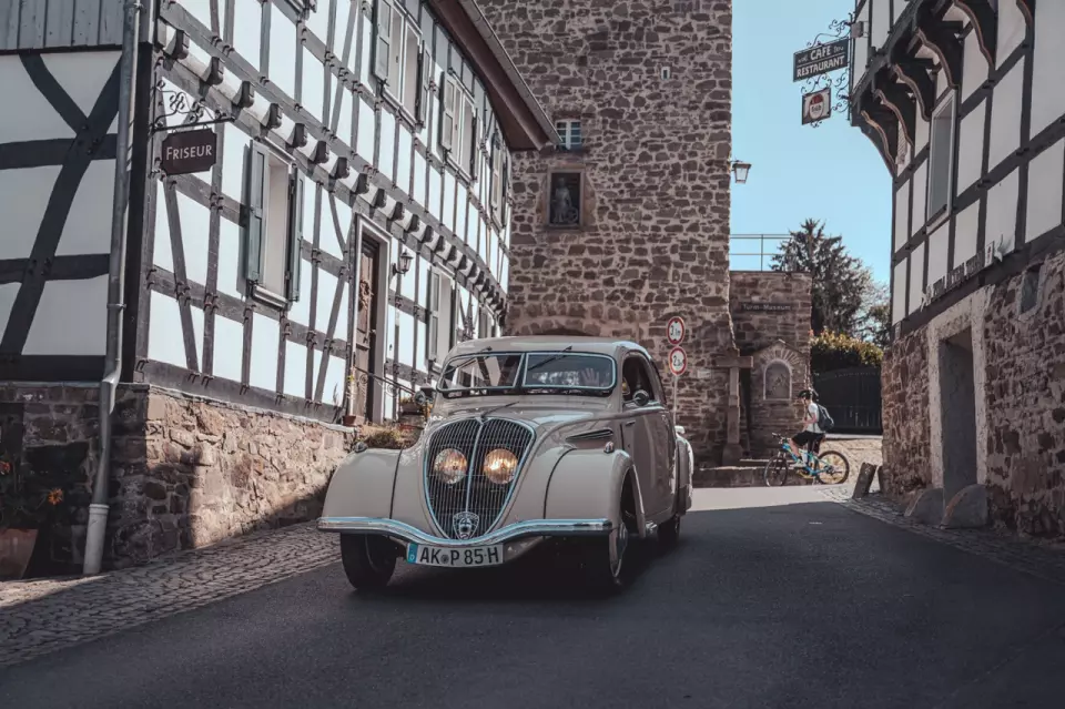 photo gallery image 01