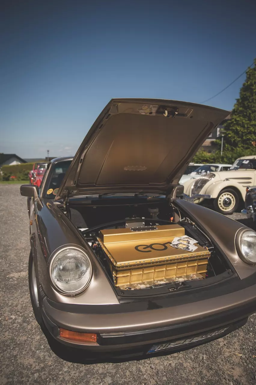 photo gallery image 01