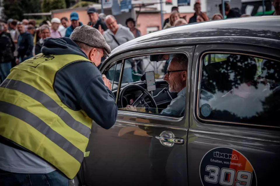 photo gallery image 01