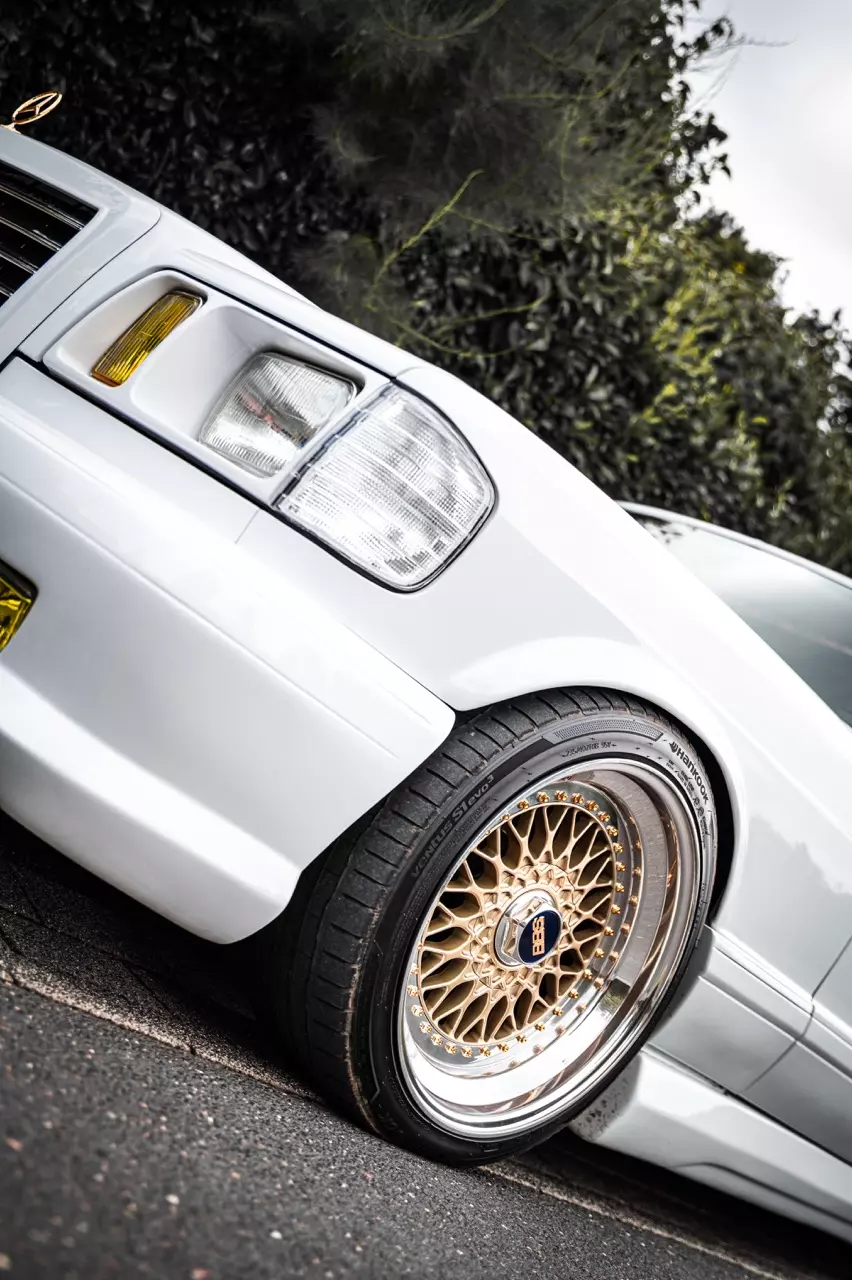 photo gallery image 01