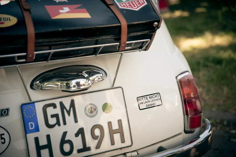 photo gallery image 01