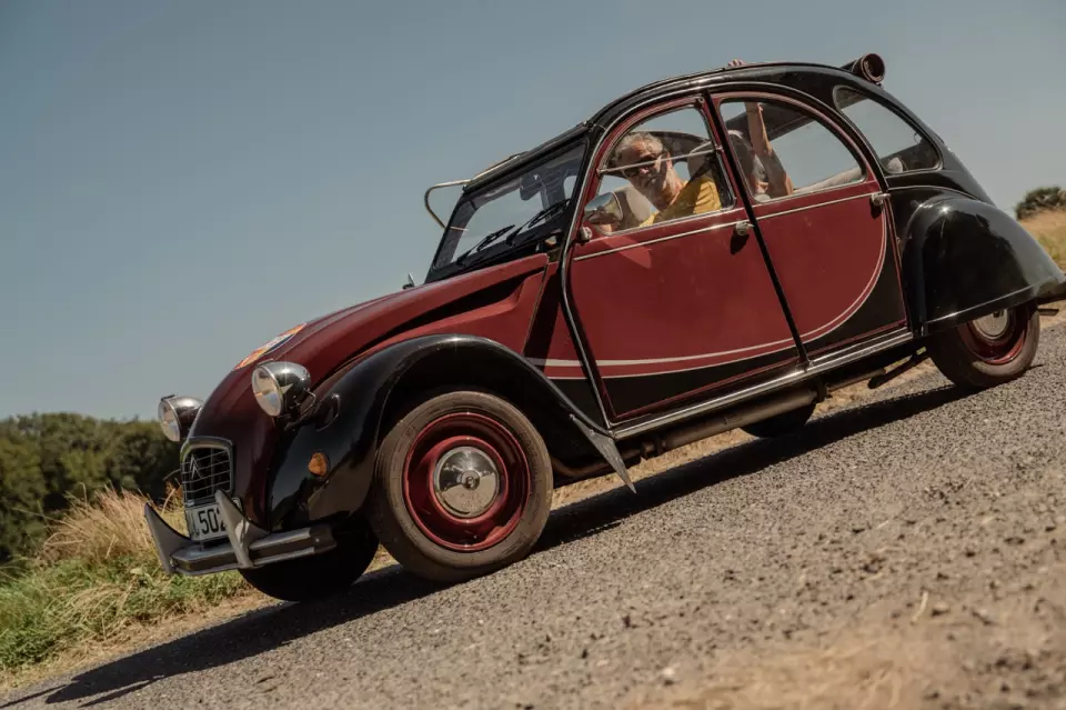 photo gallery image 01