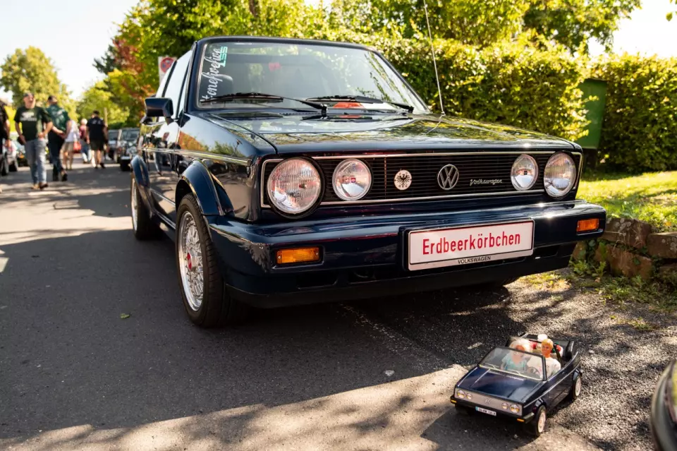 photo gallery image 01