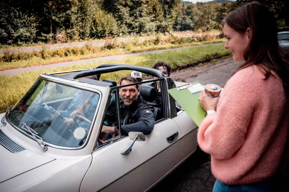 photo gallery image 01