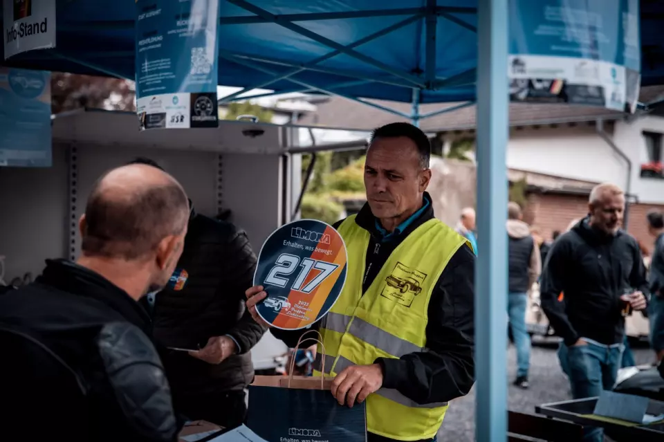 photo gallery image 01