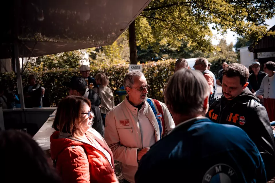 photo gallery image 01