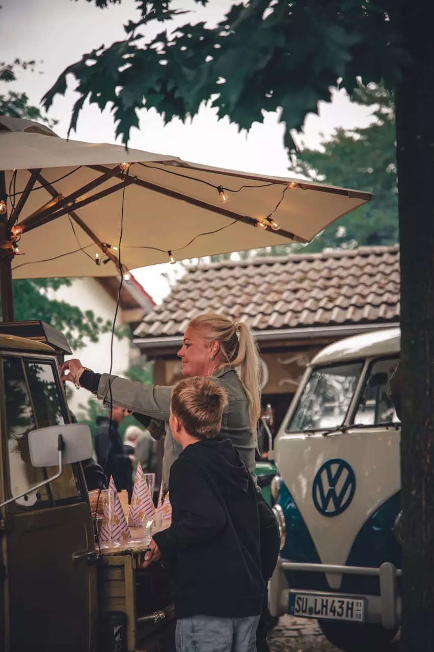 photo gallery image 01