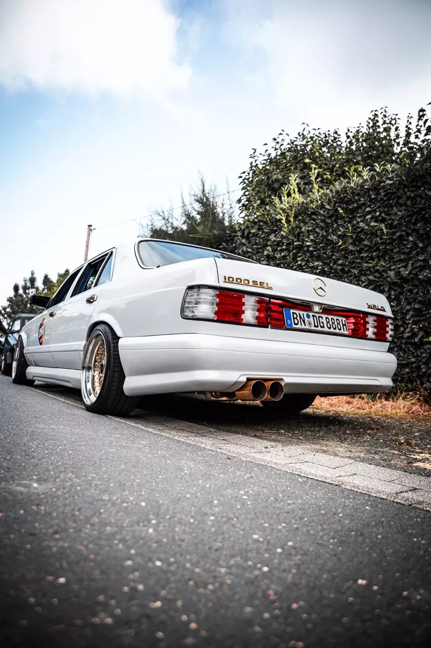 photo gallery image 01