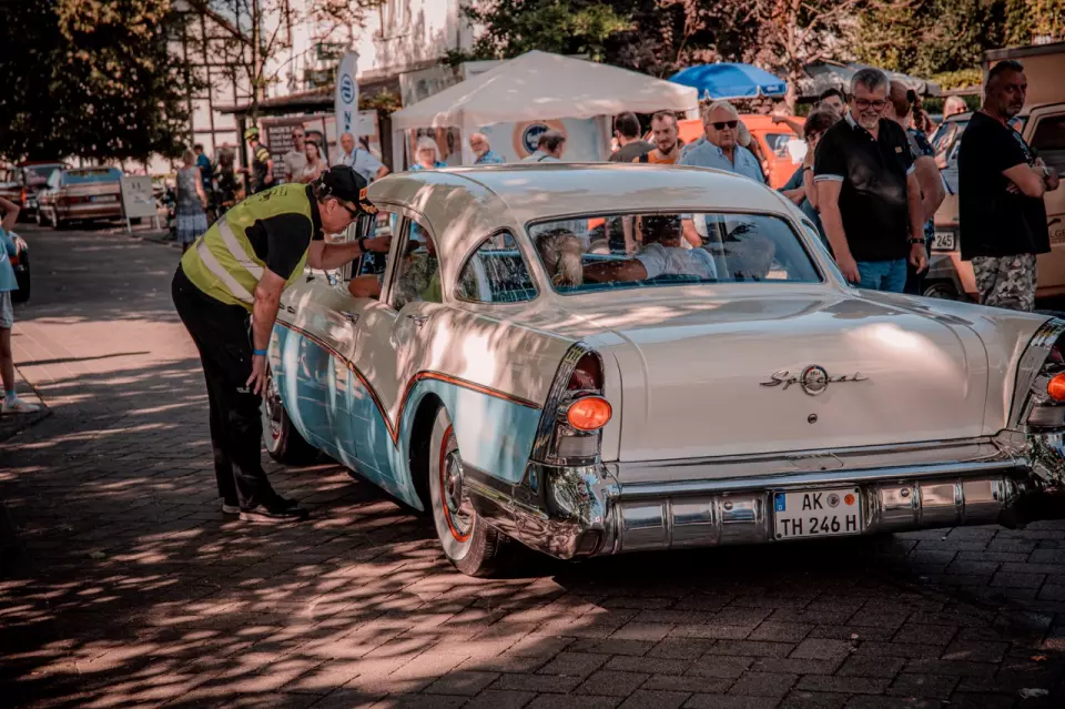 photo gallery image 01