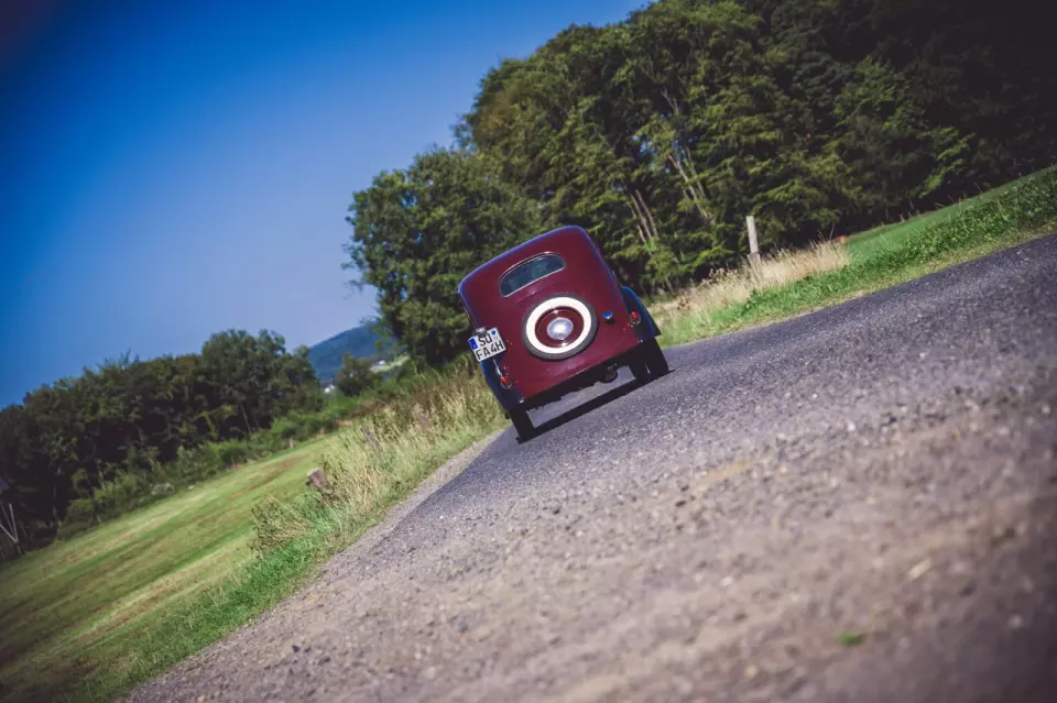 photo gallery image 01