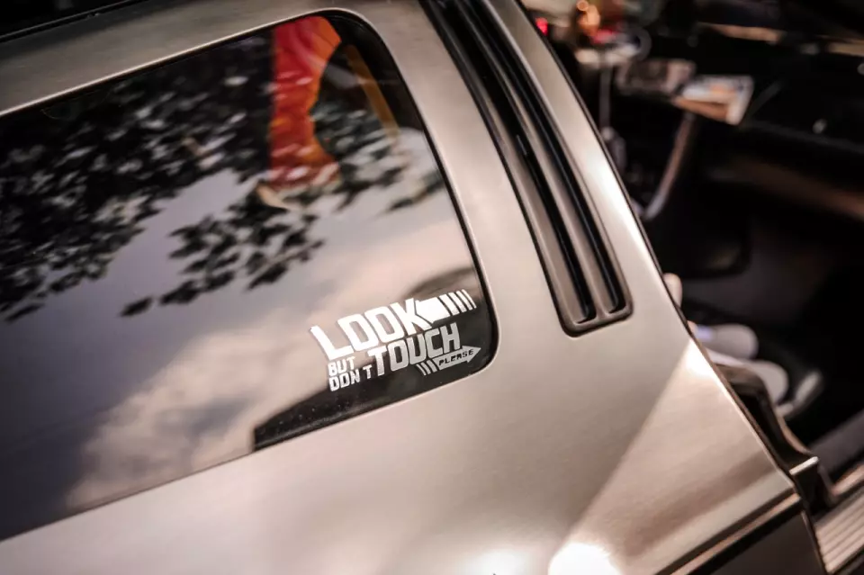 photo gallery image 01