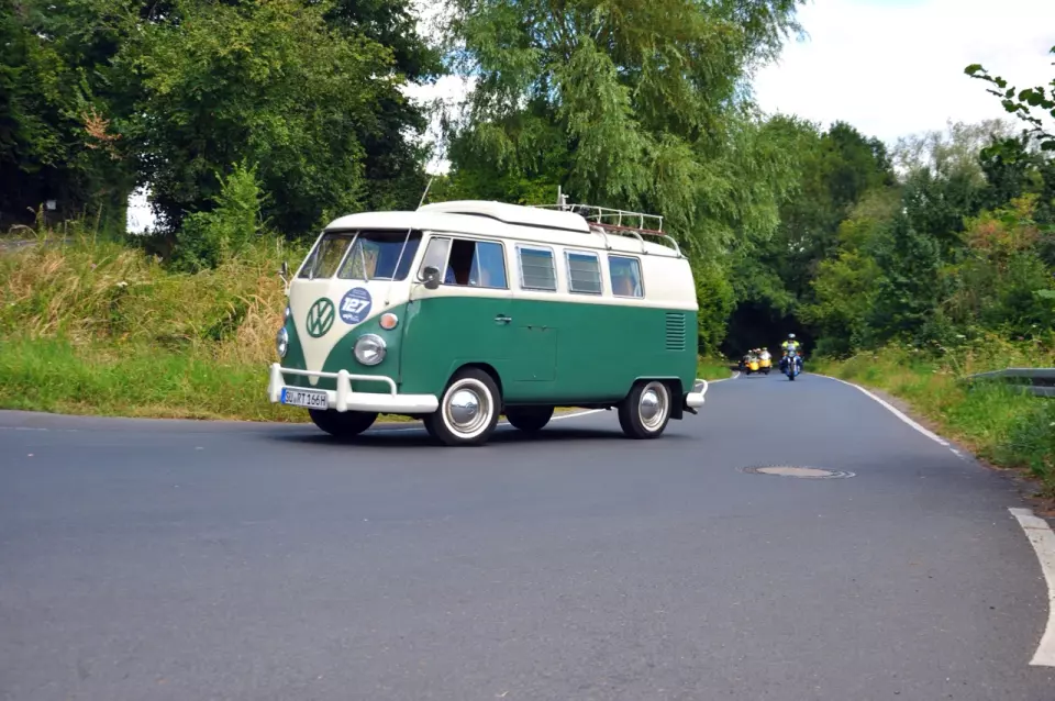 photo gallery image 01